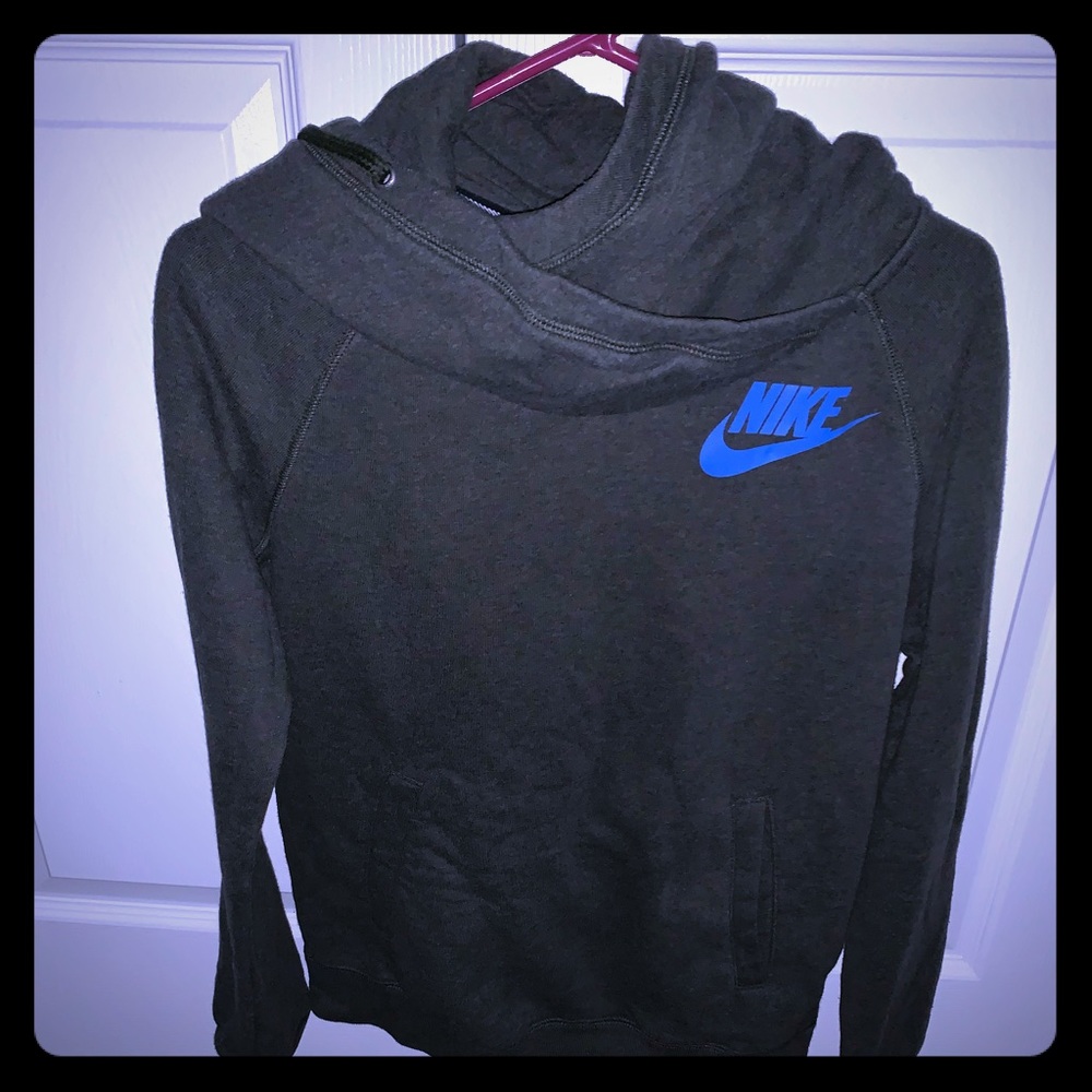Nike pullover hoodie
